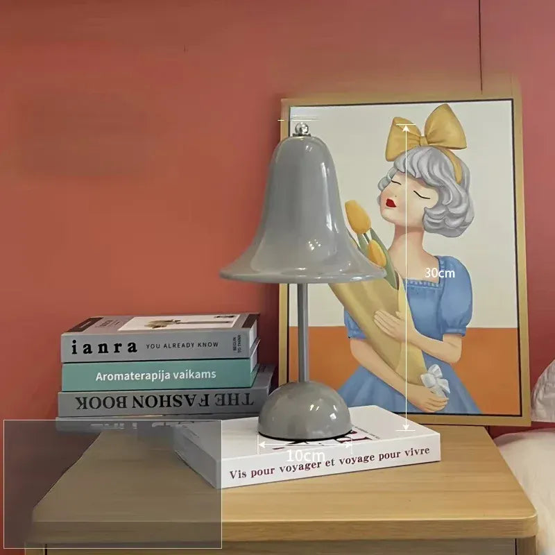 Lampe de Chevet Design Cloche