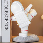 Serre Livre Figurine