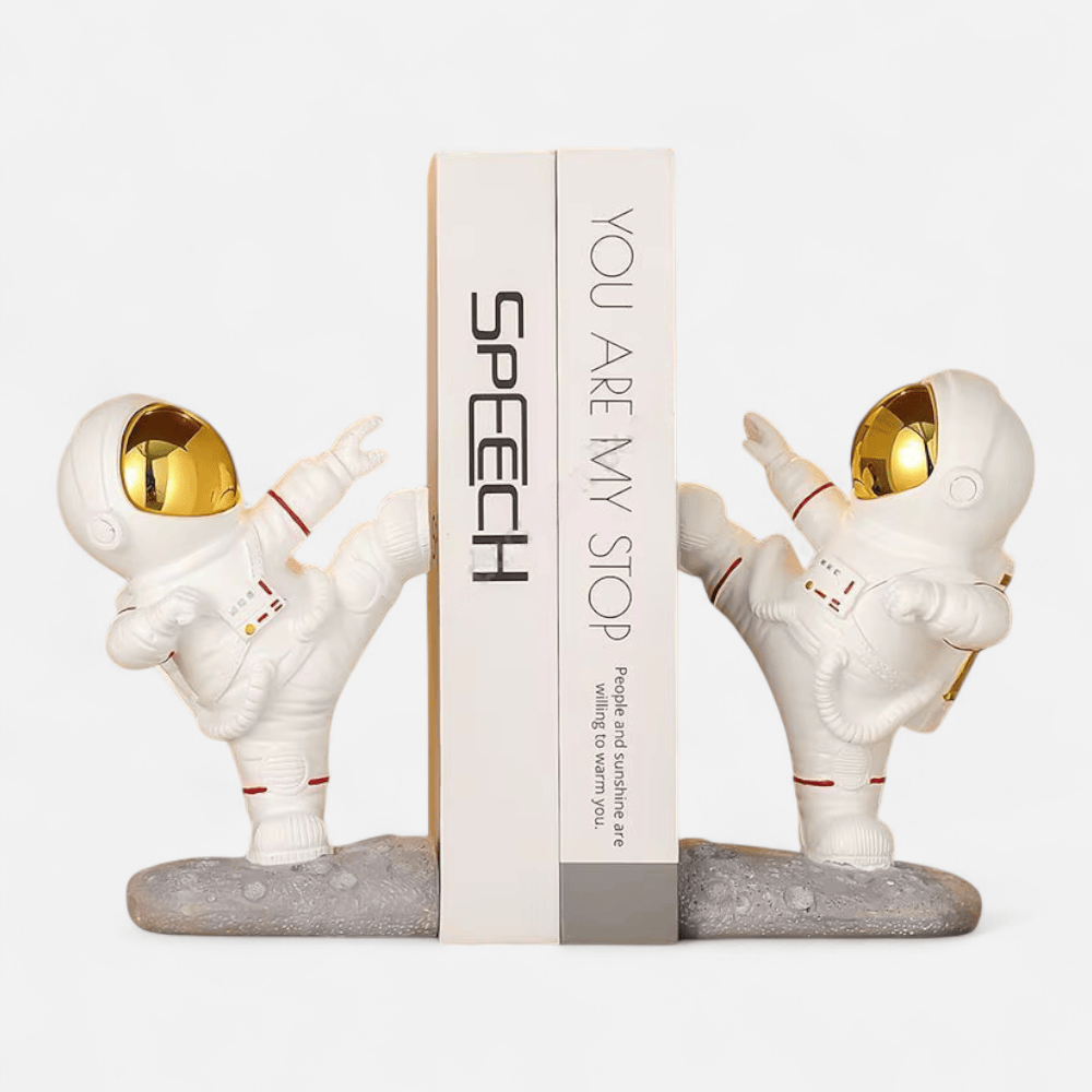 Serre Livre Figurine