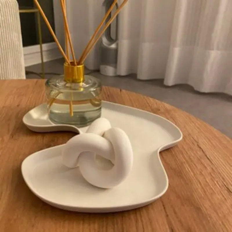 Serre Livre Nœud Abstrait Blanc